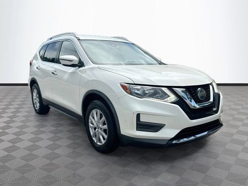Used 2019 Nissan Rogue SV FWD image 4