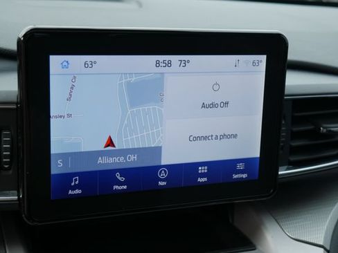 Used 2024 Ford Explorer XLT w/ Equipment Group 202A AWD/4WD image 21