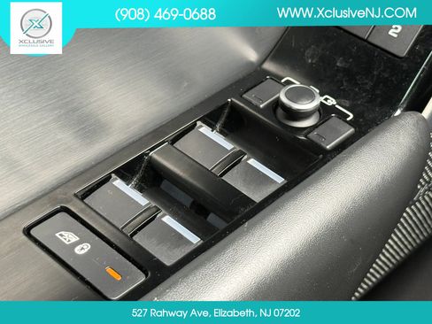Used 2018 Land Rover Range Rover Velar R-Dynamic HSE AWD/4WD image 21
