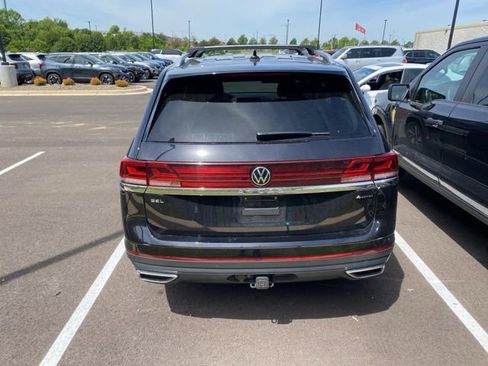 Used 2025 Volkswagen Atlas SEL image 4