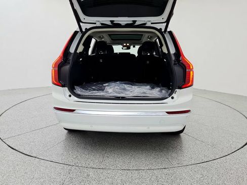 New 2025 Volvo XC90 T8 Plus w/ Protection Package Premier AWD/4WD image 15