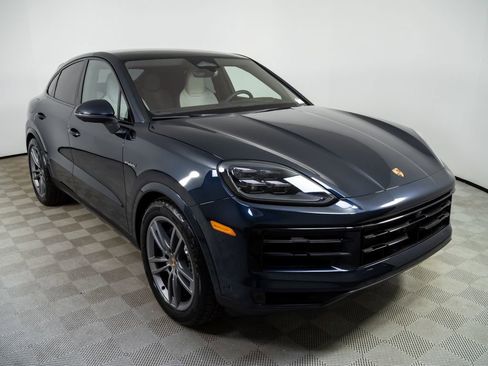 New 2026 Porsche Cayenne E-Hybrid Coupe AWD/4WD image 28