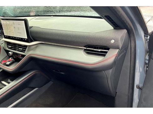 Used 2025 Ford Explorer ST-Line image 16