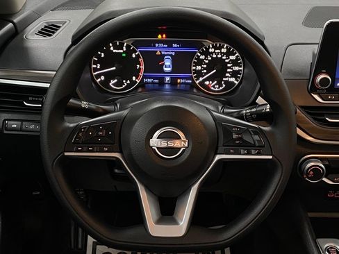 Certified 2025 Nissan Altima 2.5 SV FWD image 41