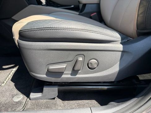 Used 2019 Hyundai Santa Fe Limited FWD image 11