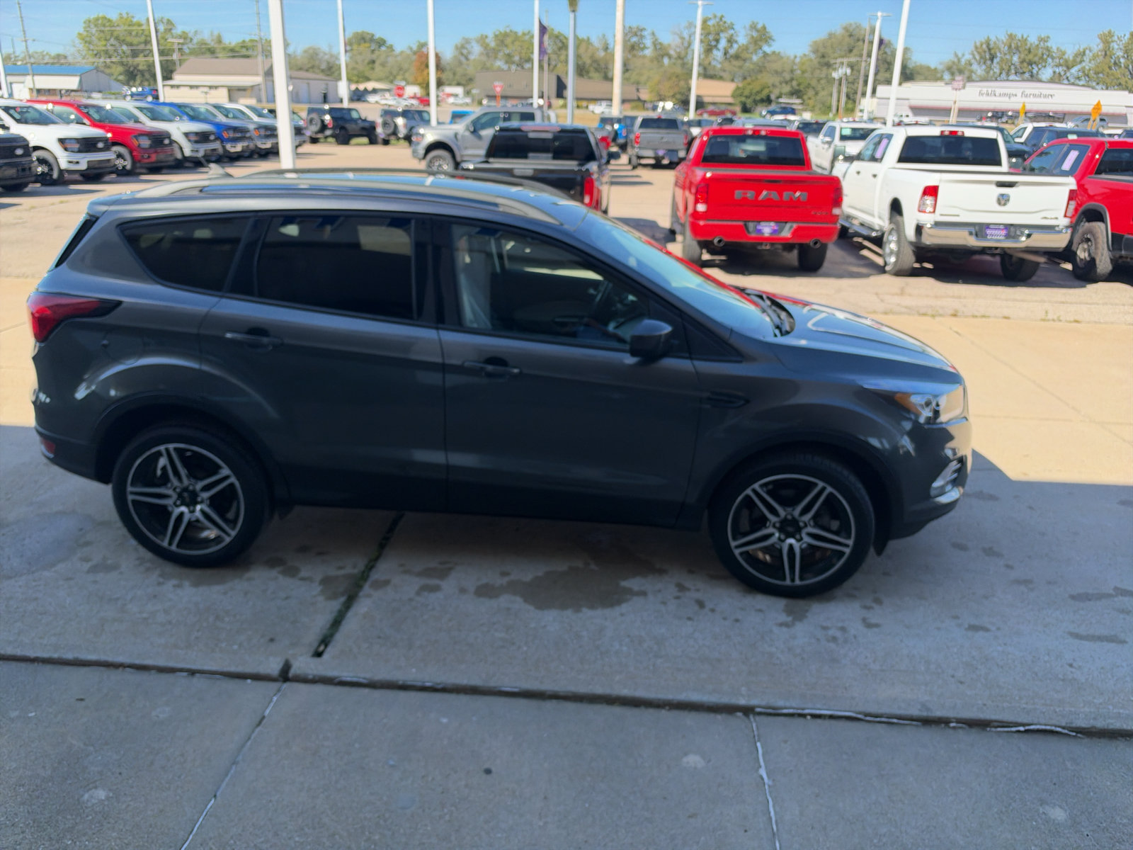 Used 2019 Ford Escape SEL AWD/4WD image 5