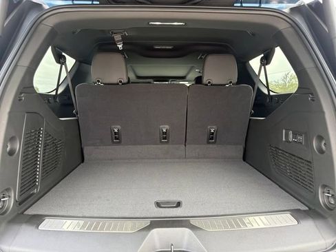 New 2026 Chevrolet Suburban High Country image 12