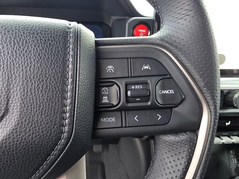 Used 2025 Toyota 4Runner TRD Off-Road Premium image 13