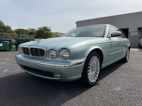 Used 2005 Jaguar XJ8 L image 1