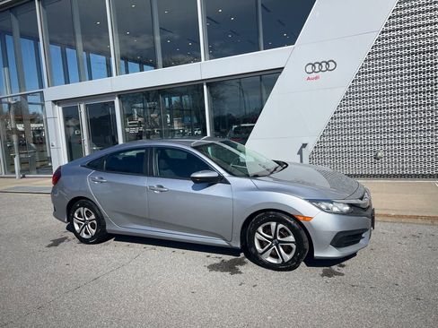 Used 2018 Honda Civic LX image 10