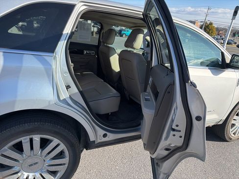 Used 2009 Lincoln MKX Base image 20