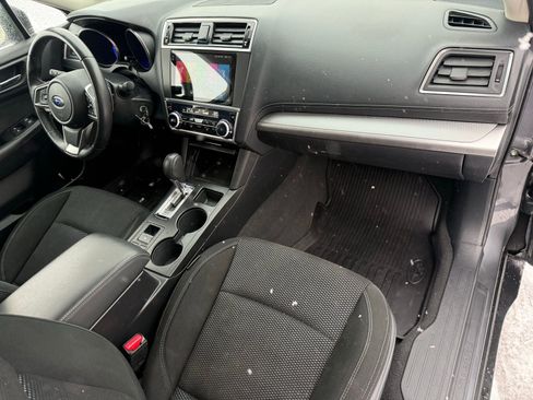 Used 2019 Subaru Outback 2.5i Premium image 15