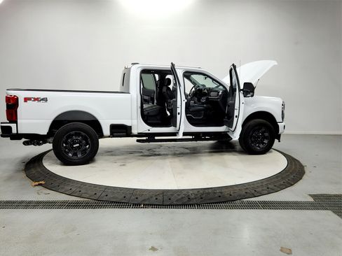 Used 2024 Ford F250 Lariat w/ Sport Appearance Package image 16
