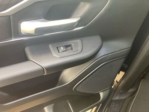 New 2026 RAM 1500 4x4 Crew Cab image 18