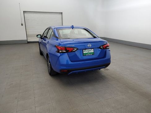 Used 2022 Nissan Versa SV FWD image 6