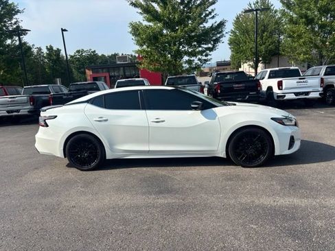 Used 2019 Nissan Maxima SR w/ Premium Package FWD image 5