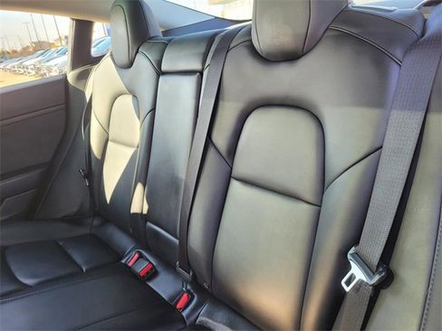 Used 2023 Tesla Model 3 Standard Range image 12