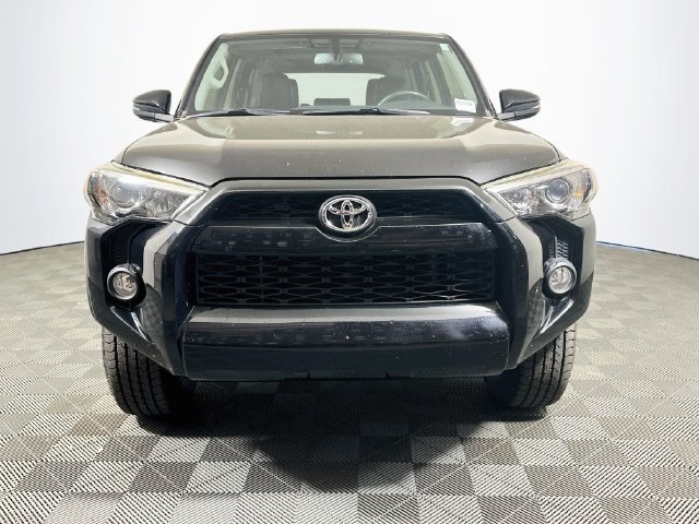 Used 2018 Toyota 4Runner SR5 Premium AWD/4WD image 3