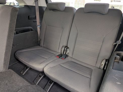 Used 2017 Kia Sorento LX image 16