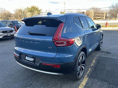 Certified 2024 Volvo XC40 B5 Plus w/ Protection Package Premier image 8