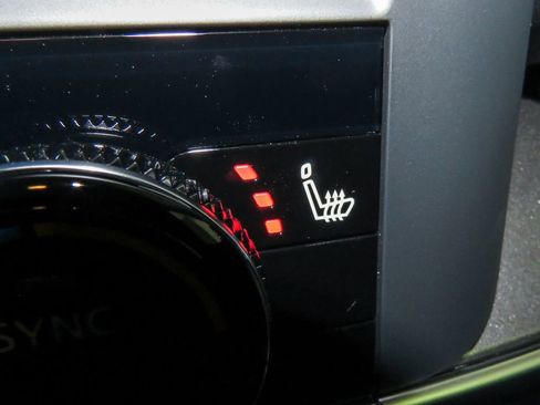 Certified 2025 Nissan Rogue SV w/ SV Premium Package image 13