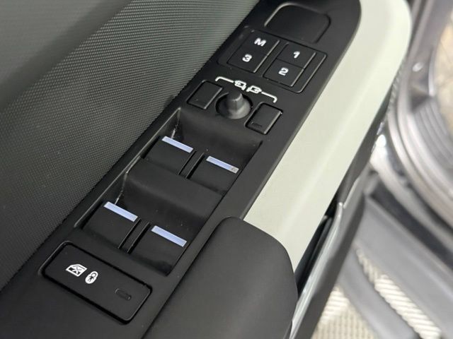 Used 2024 Land Rover Defender 110 S AWD/4WD image 21