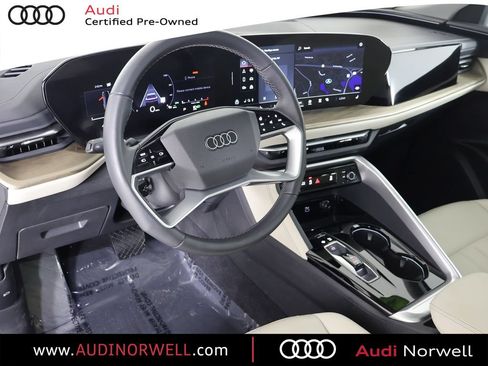 Certified 2025 Audi Q5 Premium w/ Convenience Package AWD/4WD image 2