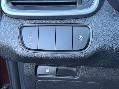 Used 2020 Kia Sorento LX image 19