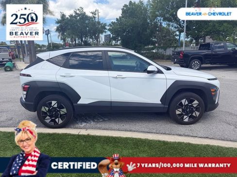 Used 2024 Hyundai Kona SEL AWD/4WD image 3