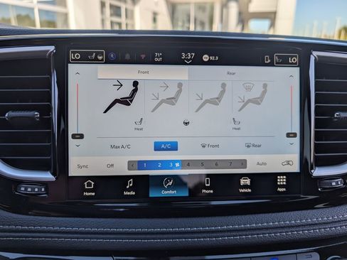 New 2026 Chrysler Pacifica Select w/ S Appearance Package image 28