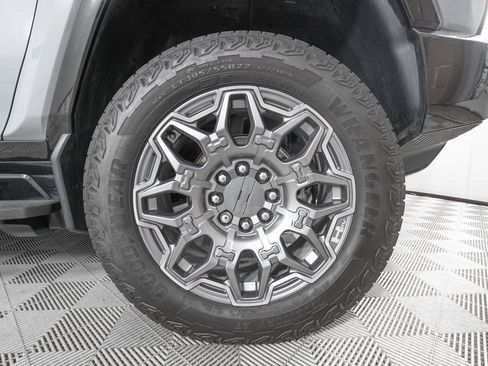 Used 2024 GMC Hummer EV 3X image 34