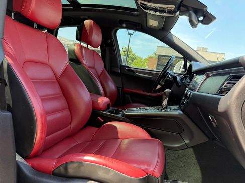 Used 2020 Porsche Macan GTS AWD/4WD image 16