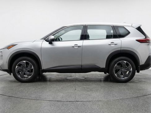 Used 2025 Nissan Rogue SV AWD/4WD image 5