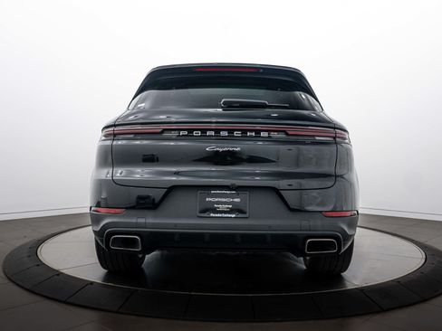 Certified 2026 Porsche Cayenne AWD/4WD image 6