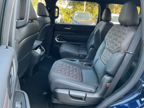 New 2026 Nissan Armada Platinum image 15