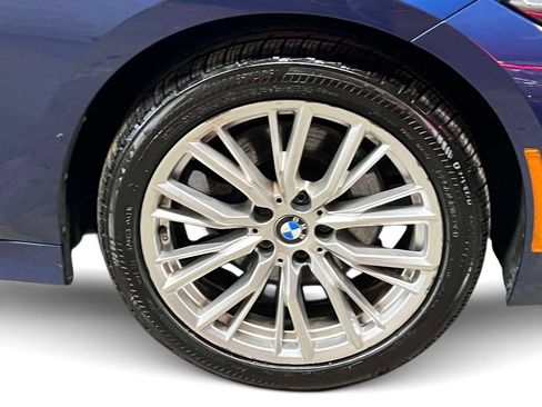 Used 2023 BMW 330i xDrive Sedan w/ Convenience Package AWD/4WD image 11