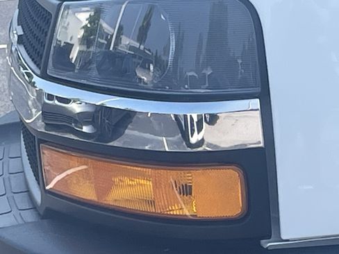 Used 2025 Chevrolet Express 2500 w/ Driver Convenience Package RWD image 6