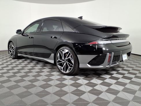 Used 2023 Hyundai Ioniq 6 Limited RWD image 3