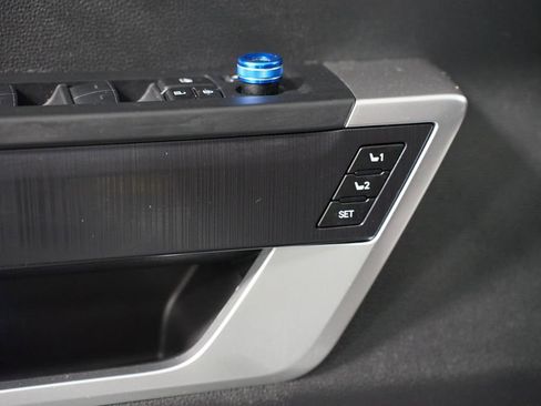 Used 2023 Toyota Tundra Platinum image 36