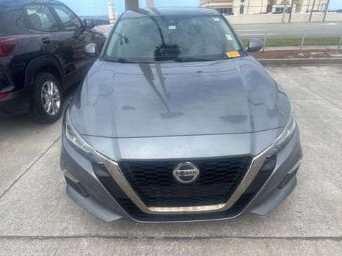 Used 2021 Nissan Altima 2.5 SV FWD image 2