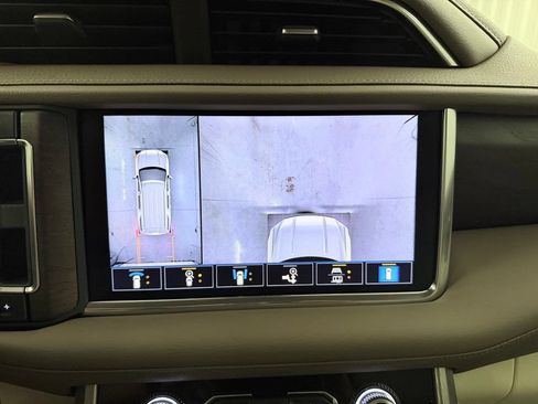 Used 2021 GMC Yukon Denali AWD/4WD image 18