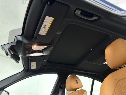 Used 2023 BMW 530i xDrive w/ Premium Package image 13