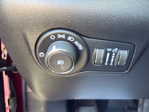 Certified 2022 Jeep Compass Latitude w/ Convenience Group image 57