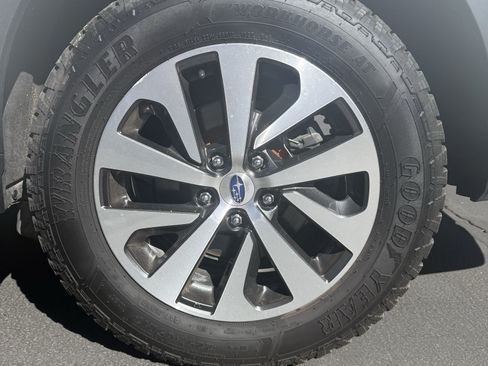 Used 2022 Subaru Outback Premium AWD/4WD image 9