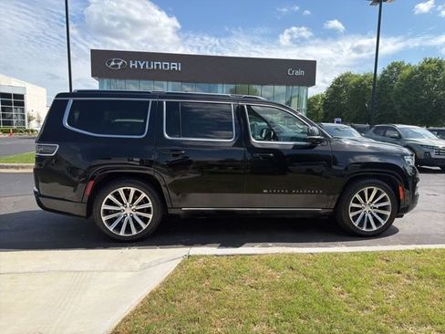 Used 2023 Jeep Grand Wagoneer Series II AWD/4WD image 9