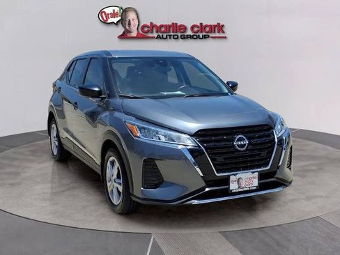 Certified 2025 Nissan Kicks Play S FWD image 7