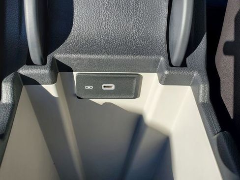 New 2025 Volkswagen Jetta SE image 27