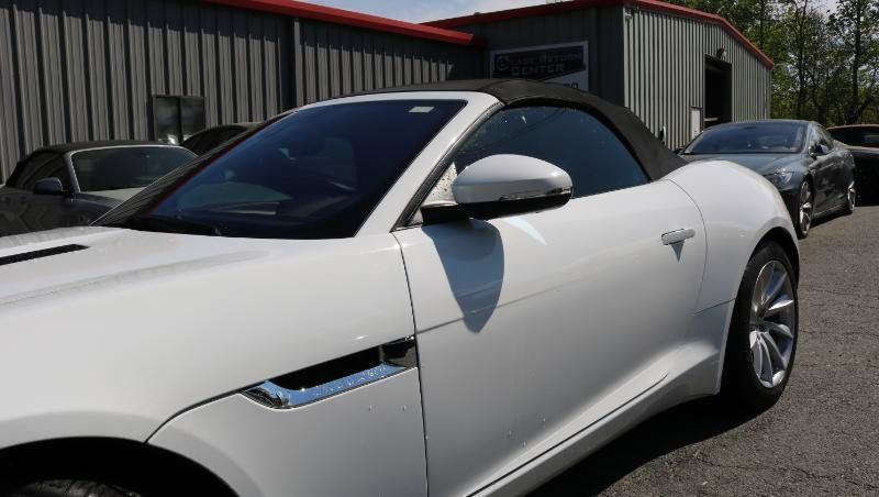 Used 2017 Jaguar F-TYPE Convertible RWD image 4