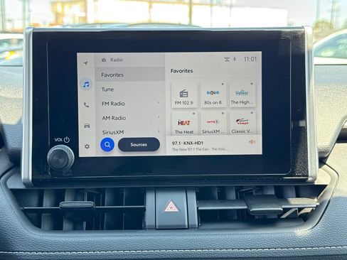 Used 2025 Toyota RAV4 XLE w/ Convenience Package FWD image 29