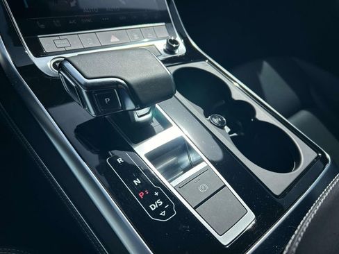 Used 2023 Audi Q8 Premium Plus w/ Premium Plus Package image 39